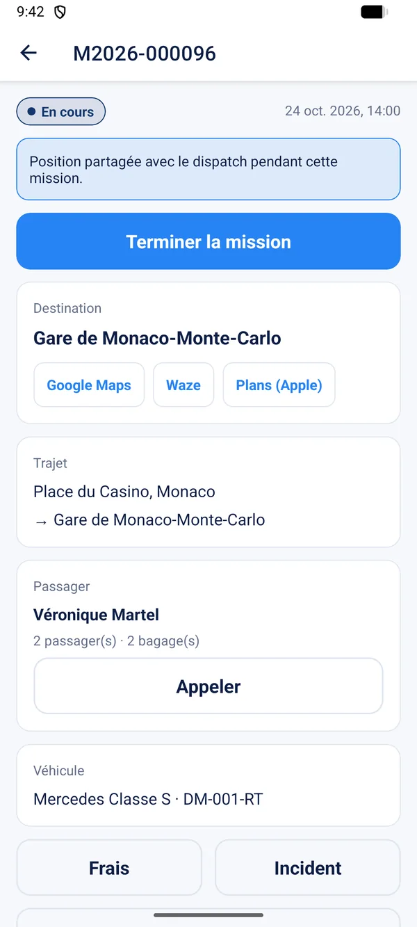 Application chauffeur affichant une mission en cours avec navigation, appel, frais et incident